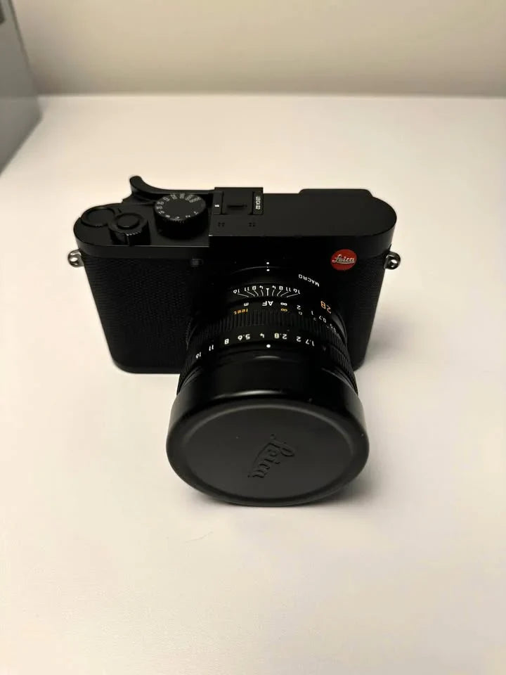 Leica Q2 47.3 MP Digital SLR Camera - Black