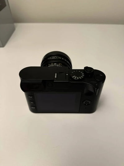 Leica Q2 47.3 MP Digital SLR Camera - Black