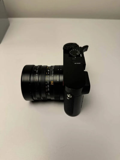 Leica Q2 47.3 MP Digital SLR Camera - Black