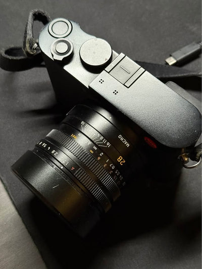 Leica Q2