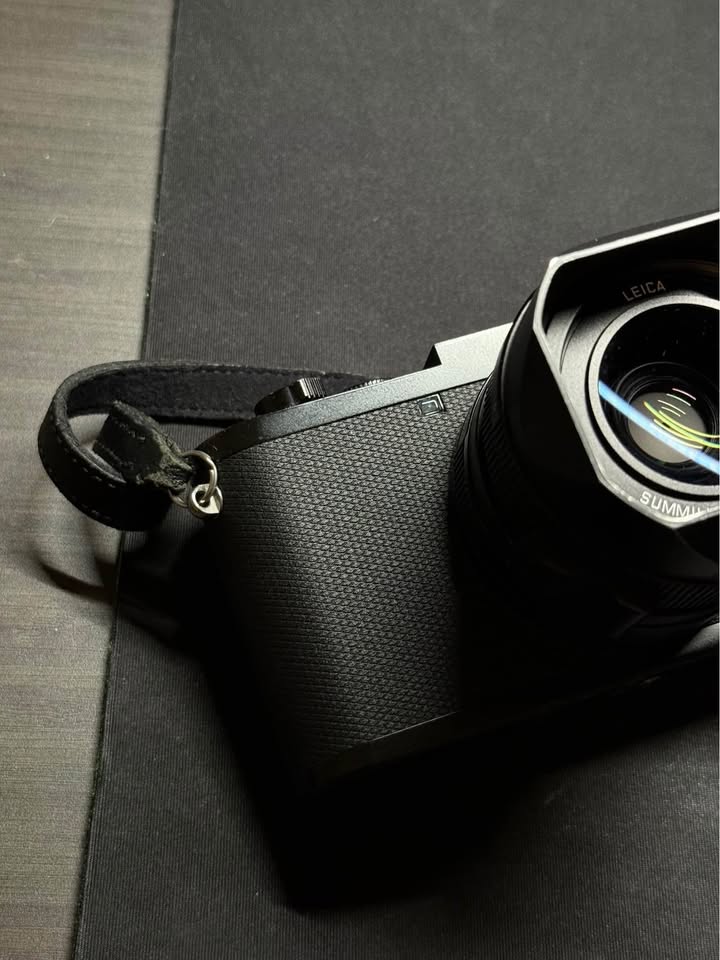 Leica Q2