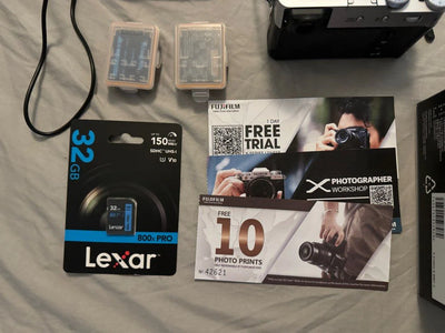 FUJIFILM X100VI [SILVER] WITH ACCESORIES & FREE VOUCHER