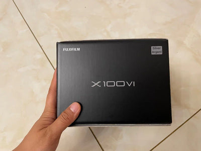 Fujifilm X100VI (Silver）Brand New